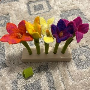 Lovevery Felt Flowers in a Row